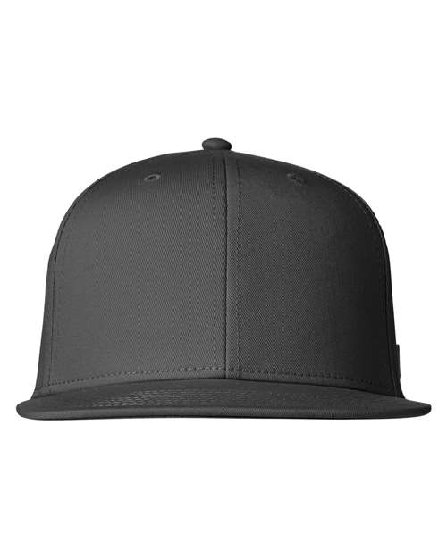 Russell Athletic UB86UHS R Snap Cap in Black
