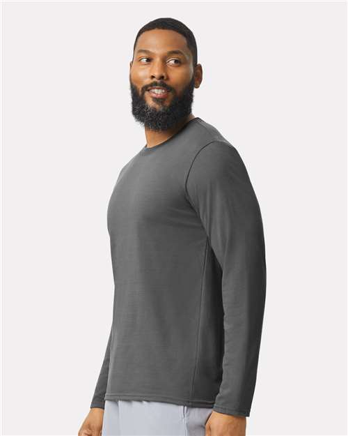 Gildan 42400 Unisex Performance Long Sleeve T-Shirt in Charcoal