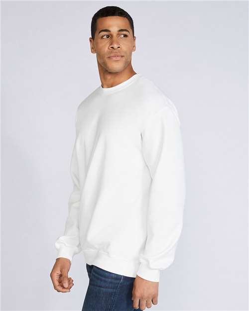 Gildan SF000 Unisex Softstyle Midweight Crewneck Sweatshirt in White